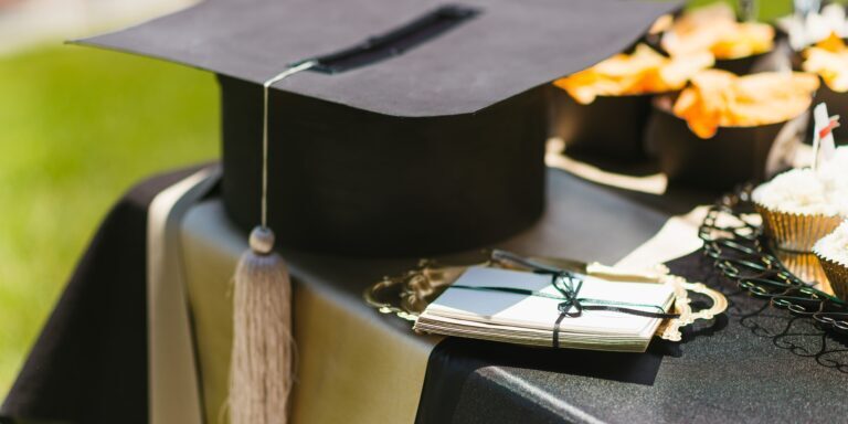 62056b5e018c8652ca149566_graduation-party-grad-hat