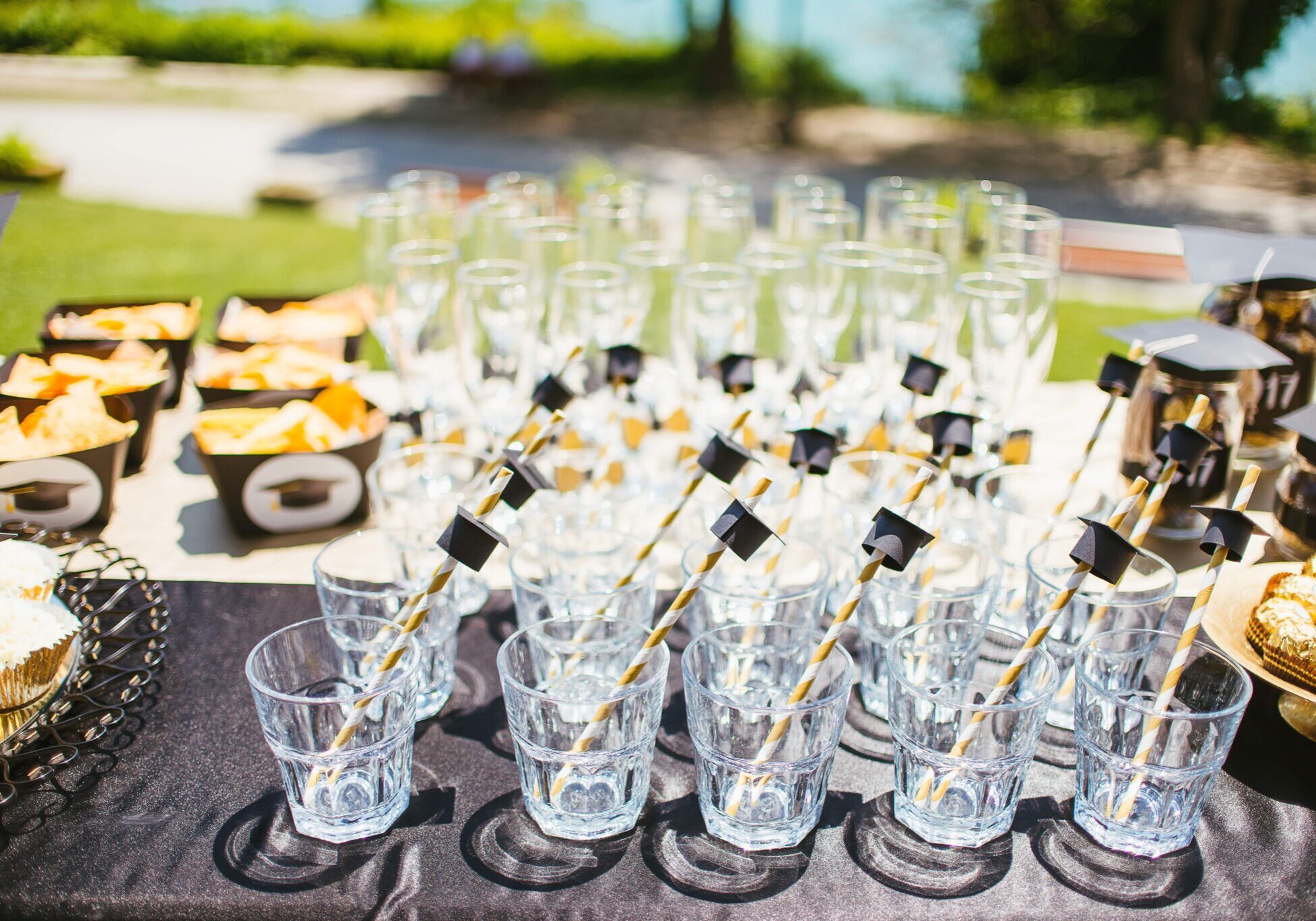 Blog-20220607-25 Graduation Party Ideas for High School or College Grads